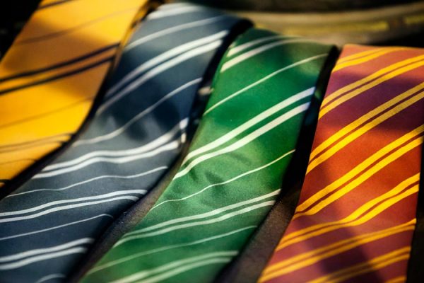 فروش انواع کراوات های رسمی و اسپرت در طرح های خاص